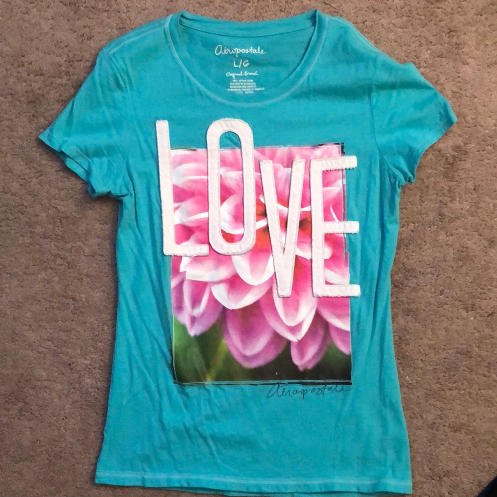 Aeropostale tee.